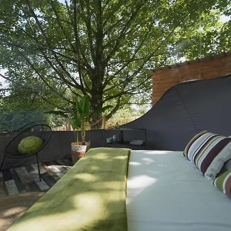 Bulles Odette & Ginette Et Tiny House Suzette 