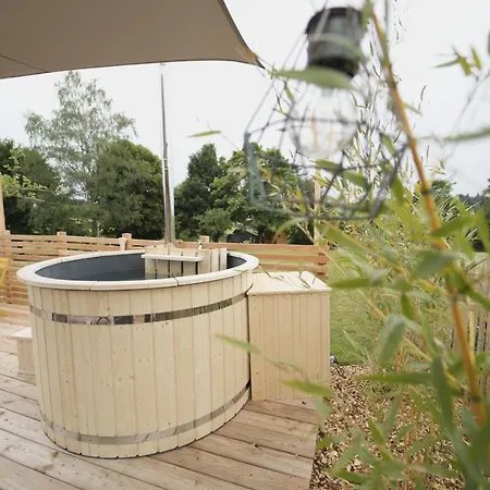 Bulles Odette & Ginette Et Tiny House Suzette 