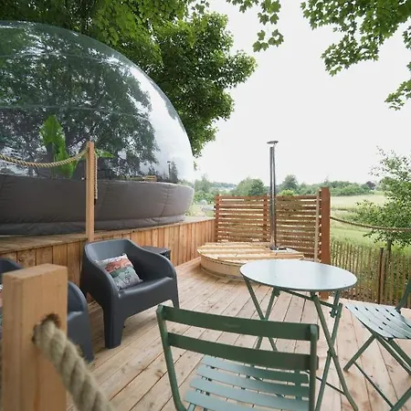 Bulles Odette & Ginette Et Tiny House Suzette 