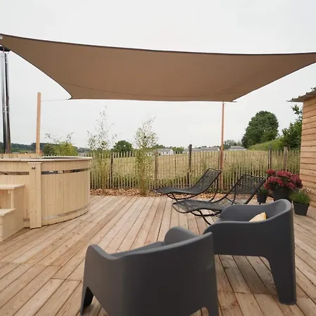 Bulles Odette & Ginette Et Tiny House Suzette 