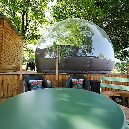Bulles Odette & Ginette Et Tiny House Suzette 