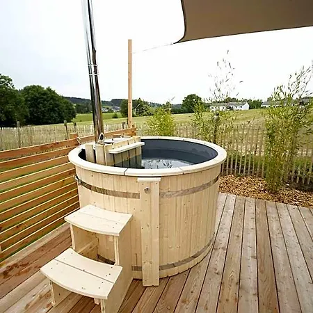 Bulles Odette & Ginette Et Tiny House Suzette 