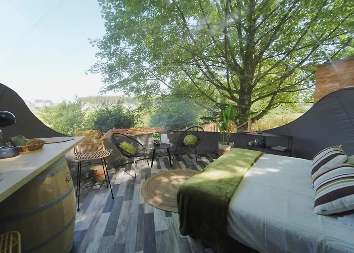 Bulles Odette & Ginette Et Tiny House Suzette 