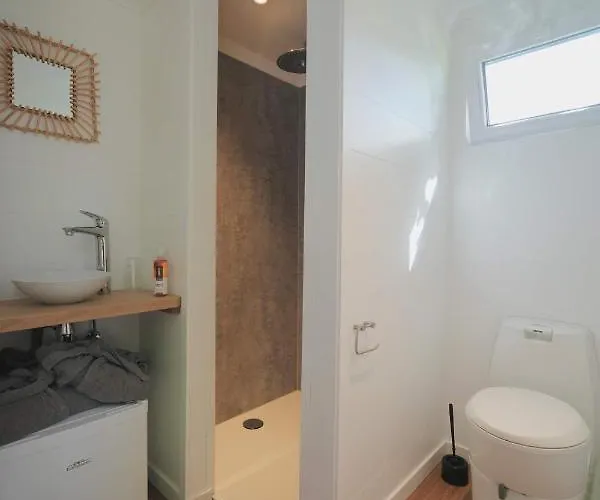 Bulles Odette & Ginette Et Tiny House Suzette 