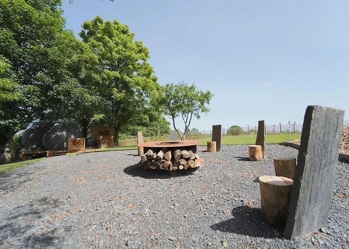 Bulles Odette & Ginette Et Tiny House Suzette 