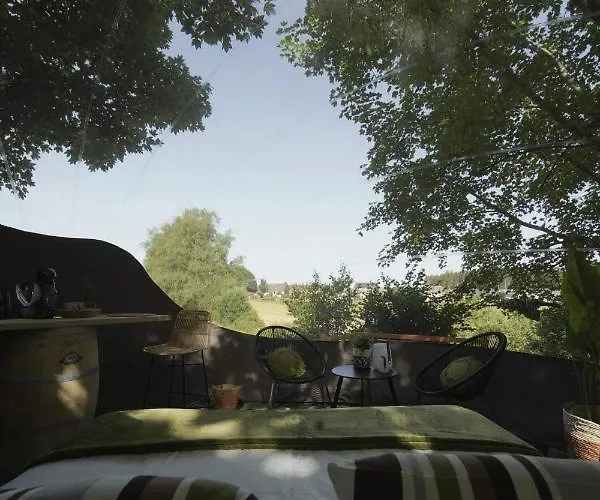 Bulles Odette & Ginette Et Tiny House Suzette 